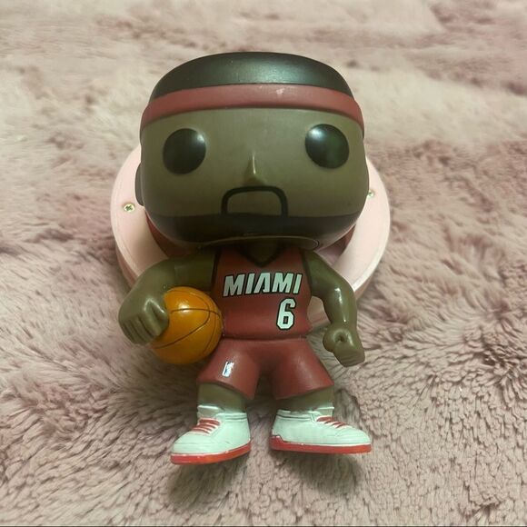 Funko Pop NBA Lebron James #6 - Picture 5 of 10